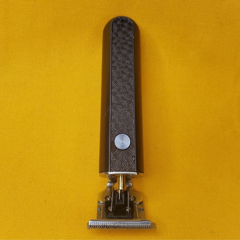 Tondeuse à barbe pro en mode verticale