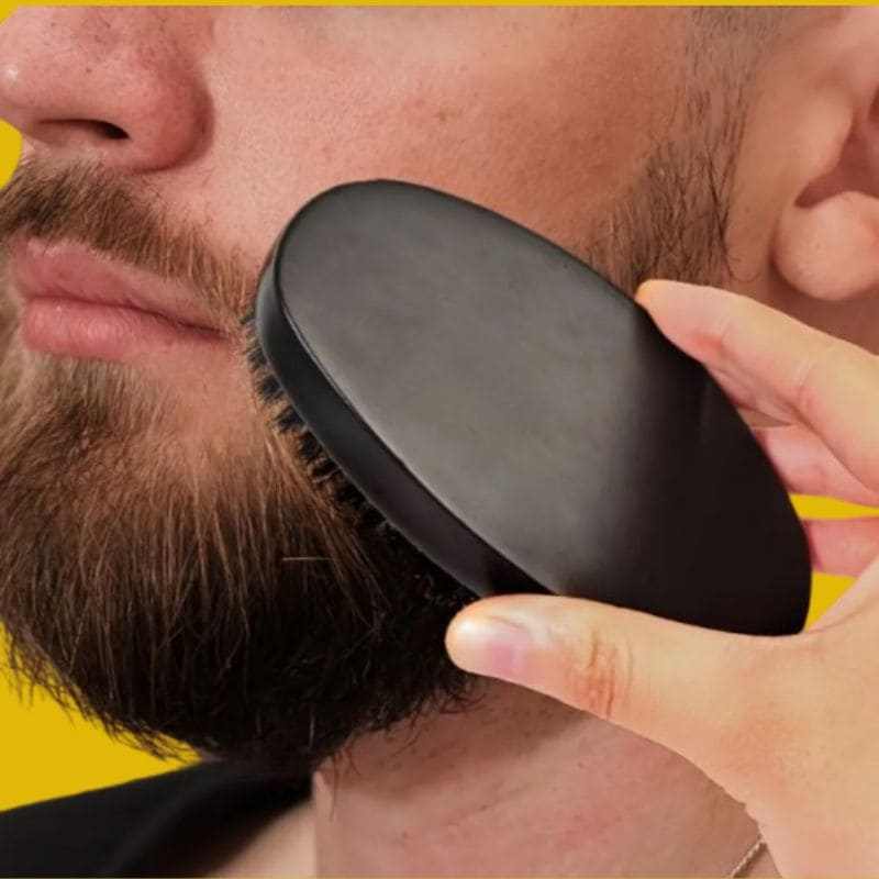 modèle lisse sa barbe avec brosse à barbe /brosse barbe sanglier